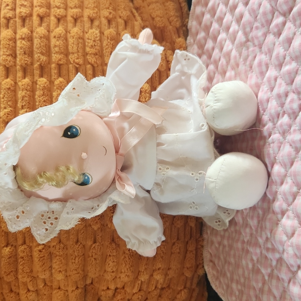 1985 Precious Moments Doll Angie